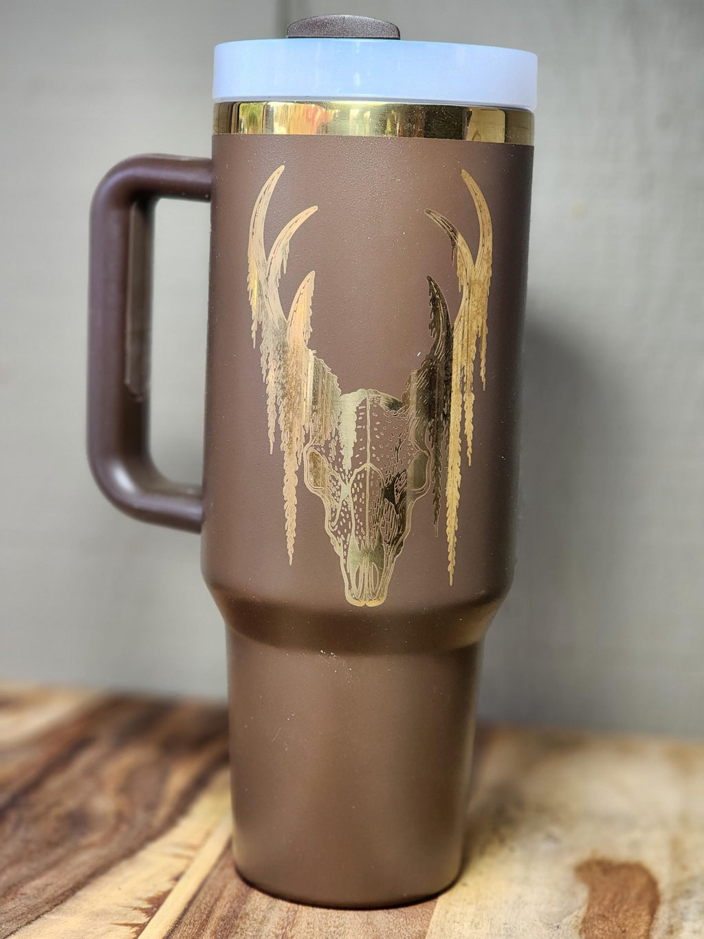 Mossy deer skull tumbler- Stanley compatible 40 Oz.