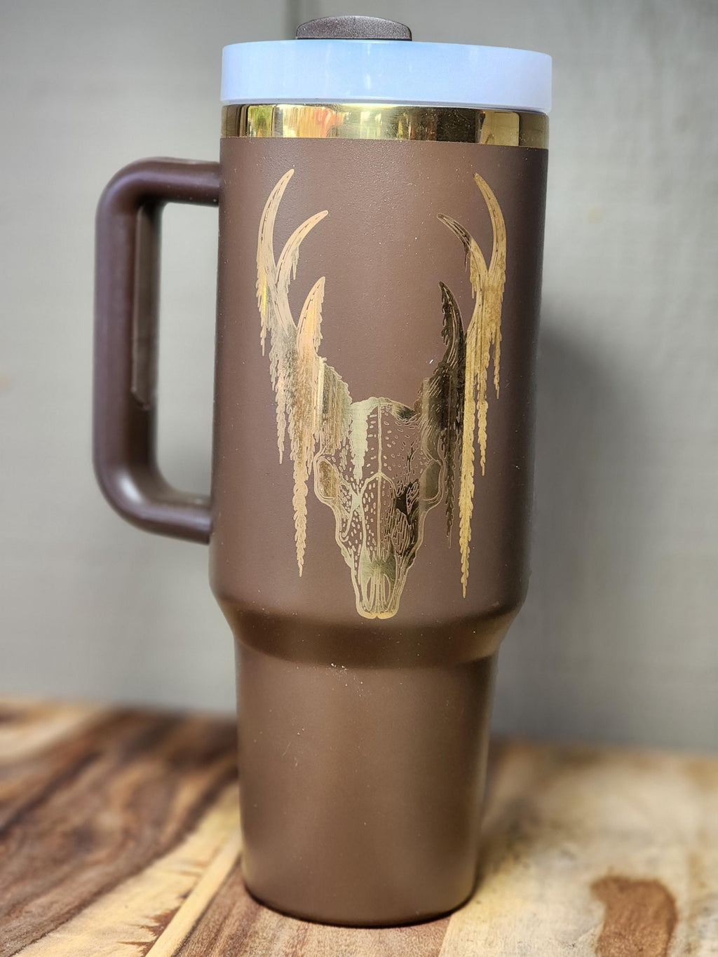 Mossy deer skull tumbler- Stanley compatible 40 Oz.